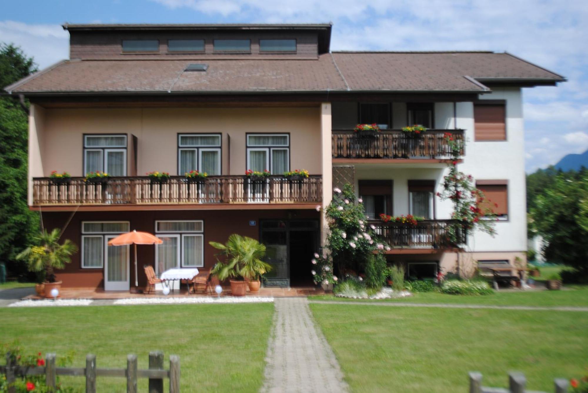 Ferienhaus Michor Latschach ober dem Faakersee Zewnętrze zdjęcie