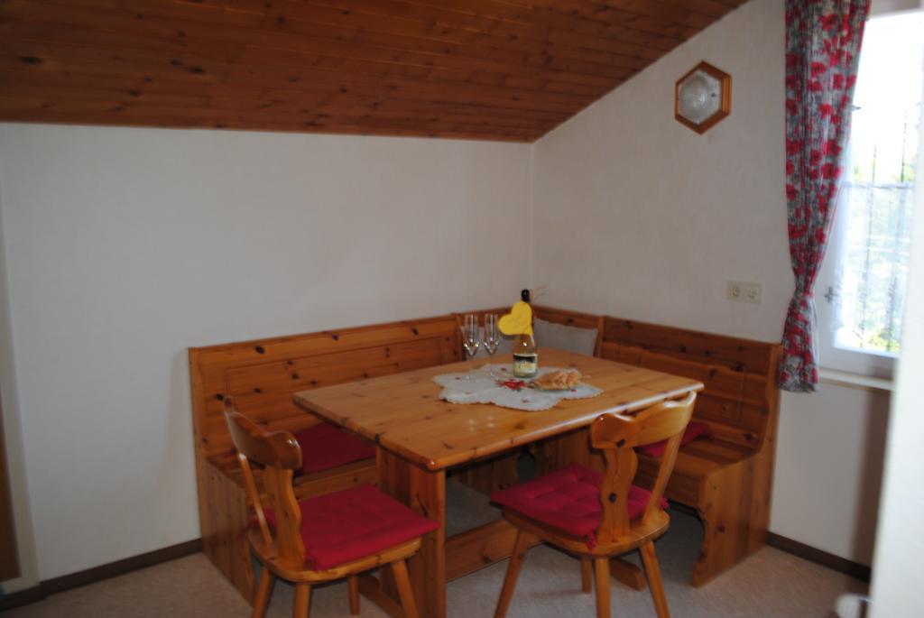 Ferienhaus Michor Latschach ober dem Faakersee Pokój zdjęcie