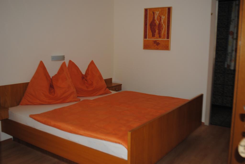 Ferienhaus Michor Latschach ober dem Faakersee Pokój zdjęcie