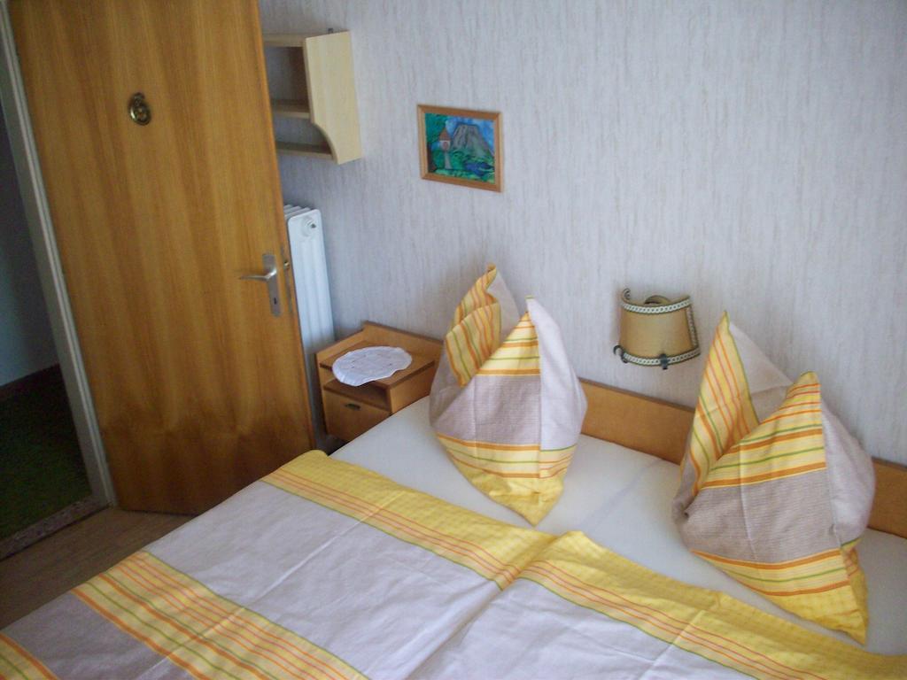 Ferienhaus Michor Latschach ober dem Faakersee Pokój zdjęcie